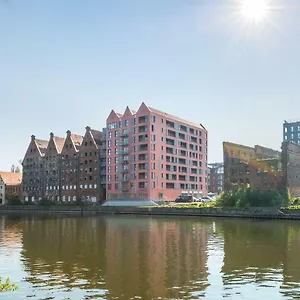 Waterlane Island Pool & Gym Apartment Gdansk